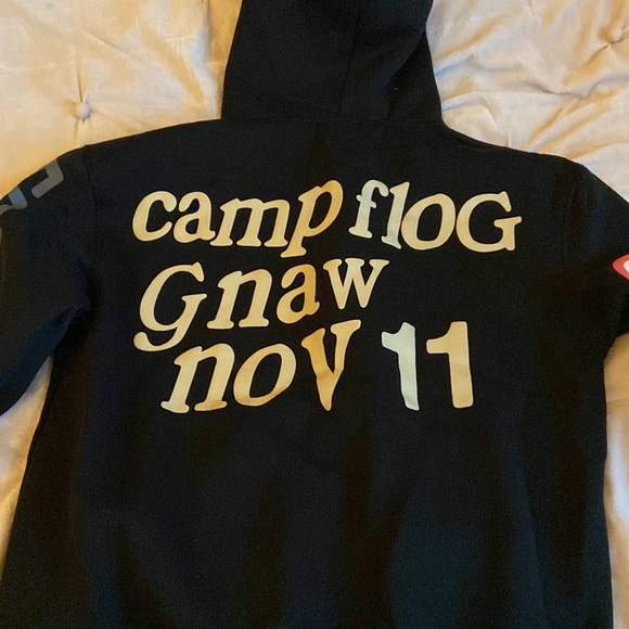 Comfy hoodie!! - Picture 5 of 5